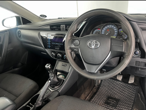 Voiture d'occasion de qualité abordable, Toyota Corolla 1.8 Prestige 2022, conduite à droite - Product Image 4