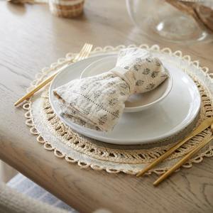 Porte-serviette blanc simple pour table élégante, décoration de mariage, hôtel, salle à manger, accessoire pur et élégant d'Inde - Product Image 2