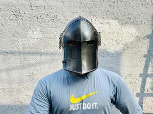 Casque de Viking en acier au carbone 1095 fait à la main chaîne de ligne élégante en laiton pour Camping Défense OEM Couteaux Viking personnalisables inclus - Product Image 2