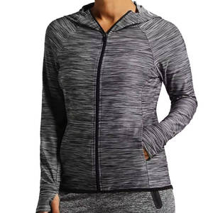 Sudadera con Capucha Corta de Gran Tamaño para Mujer, Estilo Hip Hop, con Etiqueta Personalizada, Bordado e Impresión de Alta Calidad - Product Image 6