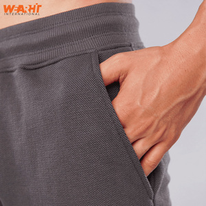 Pantalones cortos de compresión para correr para hombre, cómodos bolsillos de tela de punto con mecha para el sudor para entrenamiento, servicio OEM disponible - Product Image 4