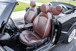 Mini Cooper John Cooper Works Cabriolet 2009 d'occasion, boîte manuelle 6 vitesses, turbo 4 cylindres, principalement d'origine sudiste - Product Image 5