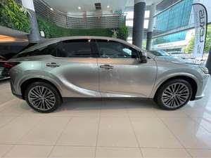 Lexus RX 2025 Luxury 350 Turbo AWD 2.4 d'occasion avec conduite à droite - Product Image 6