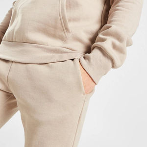 Survêtement de sport personnalisé pour hommes au meilleur prix, vêtements de sport de jogging unis et respirants pour l'entraînement de course d'hiver, grande taille avec logo - Product Image 3