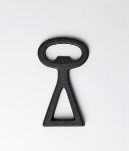 Ouvre-bouteille en fonte classique élégant avec un look rustique parfait pour les restaurants, les cuisines en plein air et les intérieurs de ferme - Product Image 2