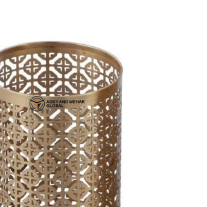 Portavelas Decorativo de Resina Dorada, Hecho a Mano, Duradero, Ecológico, en Forma de Pilar, Geométrico, con Diseño Calado, para Navidad - Product Image 2