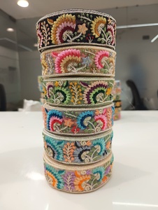 ลูกไม้ปักลายดอกไม้สีสันสวยงามพร้อมรายละเอียดที่ซับซ้อนสำหรับงานหัตถกรรมแฟชั่นและโครงการตกแต่งบ้านที่หรูหรา - Product Image 3