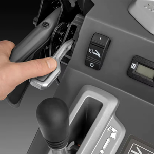 2024 DELUXE 28 SHO Souffleuse à neige 120V démarrage 306cc AX moteur 28 largeur de dégagement grand boîtier d'engrenage en fonte double courroie rive six vitesses - Product Image 2