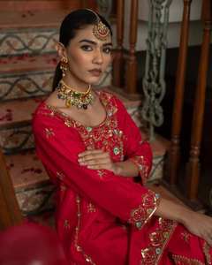 Costume Sharara lourd d'approvisionnement d'usine direct avec travail de broderie de séquence Georgette pure Gharara pour les fêtes du Pakistan - Product Image 2