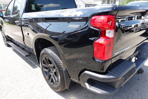 LIMPIO 2023 C H e V R o L E T S i l v e r a d o 1500 Custom Crew Cab 4WD - Product Image 2