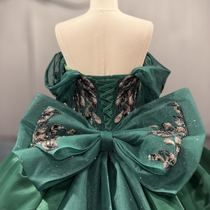 Vestido de Quinceañera Jancember Dy8553 Verde Esmeralda con Corsé de Cuentas, Satén, Lentejuelas Doradas y Cola Larga para Baile de Gala - Product Image 4