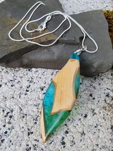 Hot Vintage Unisex Fashionable Wood Epoxy Resin Necklace Pendant Fashion Jewelry Bracelets Women Loose Diamonds - Product Image 2