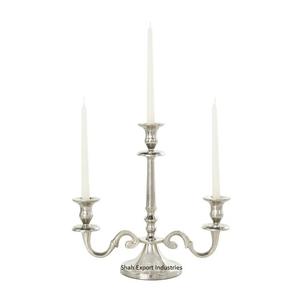Candelabros de aluminio de 3 brazos chapados en plata de diseño elegante para el hogar y la boda decoración de mesa candelabros de suelo - Product Image 1