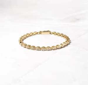 Bracelet de tennis minimaliste en or avec zircon cubique et pendentifs fins en diamant et breloques cadeau pour elle - Product Image 1