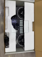 Contrôleur à Deux Canaux Pioneer DJ Turntable DDJ-REV7 Modèle Professionnel