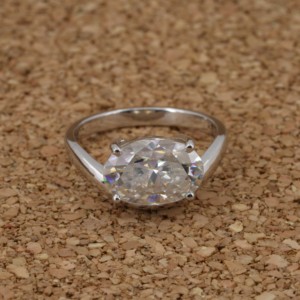 Radiant Chic Lab Grown Diamond Ring 925 Silver Oval Cut VVS2 IGI Certified Luxury Jewelry Wedding Engagement Gift for Women - Product Image 1