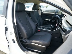 SUV de Lujo a Gasolina 2024, 7 Plazas, Automático, Vehículo Familiar en Perfecto Estado, Crossover de Lujo Alemán Turbo R17, Volante a la Izquierda, Color Oscuro - Product Image 3