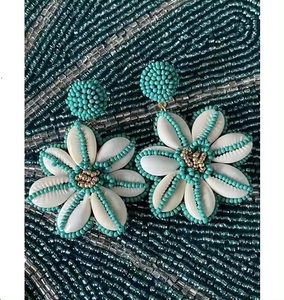 Pendientes colgantes con cuentas de diseñador para niñas y mujeres, bordado de moda hecho a mano con patrón de corazón colorido para eventos especiales - Product Image 4