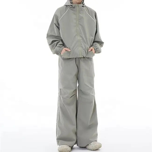 Nouveauté 2025, ensemble de jogging décontracté en nylon uni deux pièces, ensemble coupe-vent zippé unisexe - Product Image 6