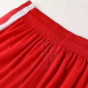 Ensemble de maillot et short de basketball réversible personnalisé pour homme avec impression par sublimation intégrale respirante et à séchage rapide - Product Image 5