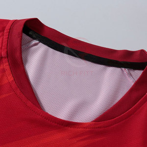 2025 personnalisé séchage rapide hommes adulte 100% Polyester confortable football uniforme dernière conception impression numérique équipe Football - Product Image 3