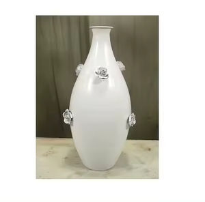 Décoration de table de luxe pour hôtels et restaurants Vases à fleurs en métal enduit de poudre blanche de qualité supérieure avec vase de sol à finition arrondie - Product Image 2