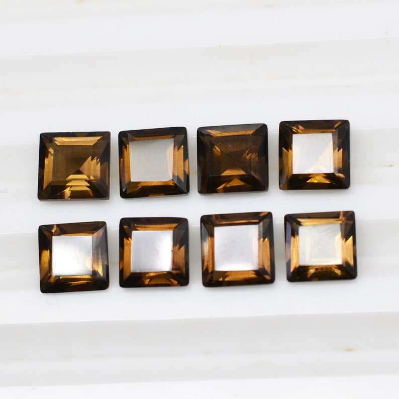 สีน้ำตาล