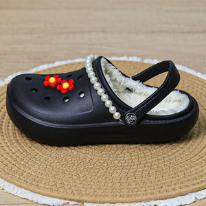 Sabots d'hiver doublés pour femmes, en coton polaire, semelle supérieure en EVA, antidérapants, légers, chauds, à enfiler, chaussures de <span class=keywords><strong>jardin</strong></span>, décor floral rouge perlé - Product Image 5