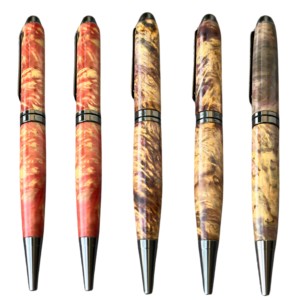 Bolígrafo de Lujo Hecho a Mano con Cuerpo de Resina Verde-Rojo-Azul, Regalo de Jubilación o Graduación, Hecho en Vietnam, Colección Zafiro - Product Image 1