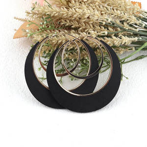 ต่างหูห่วงไม้สไตล์วินเทจโบโฮ ลายเรขาคณิต ประดับมุกโรเดียมโกลด์  ตกแต่งด้วยทองแดงและทองเหลืองสุดอินเทรนด์ - Product Image 1