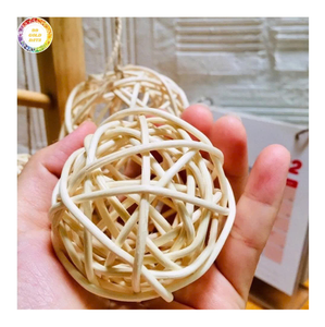 Colgadores de pared de Navidad Banner festivo Proveedor de exportación a granel Decoraciones Premium de Vietnam para exhibiciones de temporada y proyectos grandes - Product Image 1