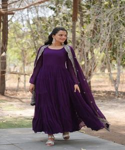 Purple Fancy Designer Casual Wear Georgette vestido con Dupatta Indian Girls Wear Listo para usar Venta al por mayor Surat Low Range - Product Image 3