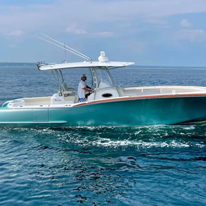 Prix réduit 2021 Mag Bay 33 CC disponible pour expédition mondiale - Product Image 1