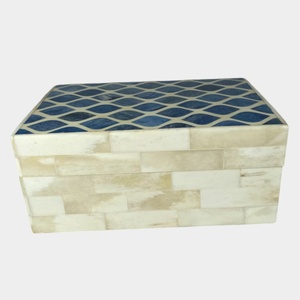 Caja de joyería con incrustaciones de hueso de forma cuadrada con organizador de almacenamiento decorativo de diseño Floral en relieve para joyas, regalos y recuerdos - Product Image 2