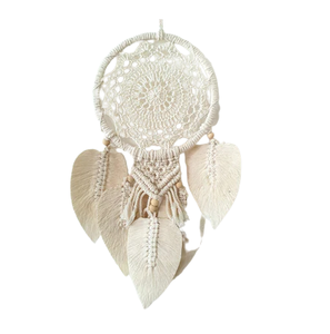 Atrapasueños de macramé decorativo para el hogar de material natural disponible a precio asequible para colgar en la pared para decoración del hogar - Product Image 6