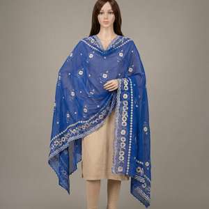 Chal Islámico de Poliéster Voile con Bordado Floral de Lujo en Pedrería Dorada, Transpirable, de Verano, Económico y con Flores Grandes - Product Image 3