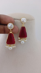 ชุดต่างหูไข่มุกแบบสง่างามปรับแต่งได้ชุดเครื่องประดับโลหะทองเหลืองหนักเคลือบมุกเทียมสำหรับผู้หญิงจำนวนมากสไตล์พังค์สีชมพู - Product Image 3