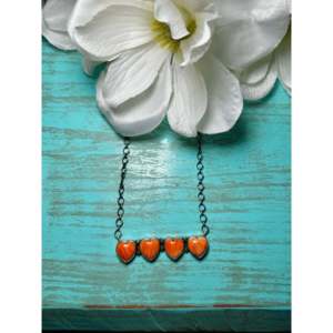 Collar con Forma de Corazón de Plata de Ley y Ostra Espinosa Tia Long para Regalo - Product Image 1