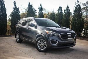 Occasion 2017 pour Sorento LX SUV Conduite à gauche Sièges en cuir Pneus R17 Transmission automatique Toit ouvrant panoramique Phares à LED - Product Image 4