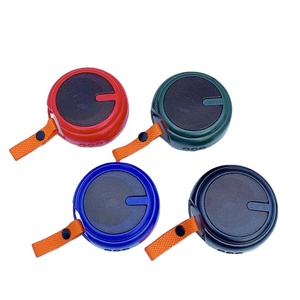 Altavoz Inalámbrico Portátil X-316, Altavoz de Fiesta para Exteriores de 5W de Plástico con Micrófono, Compatible con Tarjeta TF - Product Image 2