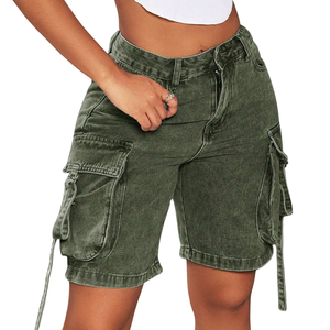 Shorts cargo en jean délavé pour femme, coupe décontractée mi-longue, poches utilitaires, streetwear d'été, respirant, séchage rapide, en coton et denim - Product Image 5