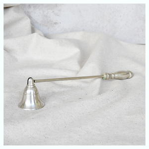 Meilleur fabricant et exportateur indien au monde vendant un éteignoir de bougie de couleur dorée en laiton pour souffler des bougies au prix de gros - Product Image 4