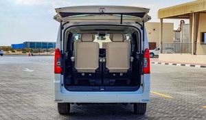 YOTA GRA-NVIA GCC 2025, Sedán de Lujo Usado, Control de Crucero ACC, Asientos de Cuero, Neumáticos R18, Tracción en las Cuatro Ruedas, Automático, 5 Plazas, Blanco, Euro4, 4.5L - Product Image 5