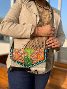 มาใหม่มือเครื่องมือแกะสลักกระเป๋าสตางค์หนังคลัทช์เคสโทรศัพท์หนัง Cowhide สไตล์สีเทอร์ควอยซ์กระเป๋าสตางค์สําหรับผู้หญิง - Product Image 2