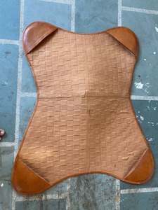 Classic Brown Leather Butterfly Chair Iron Frame Rustic Design Foldable Leisure Chair for Indoor Outdoor Bedroom Living Room - Product Image 4