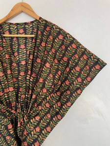 Vestido caftán de algodón Floral negro indio para mujer, cubierta de playa corta, dobladillo acampanado con borlas, ajuste moderno para verano y otoño - Product Image 4