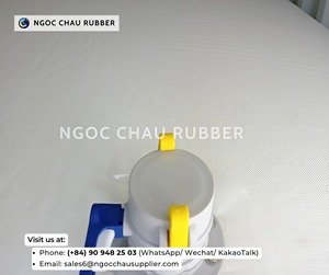 Feuille de caoutchouc naturel liquide du Vietnam, latex 60% DRC, haute résistance, qualité de moulage par soufflage, certifié FSC, d'origine vietnamienne - Product Image 5