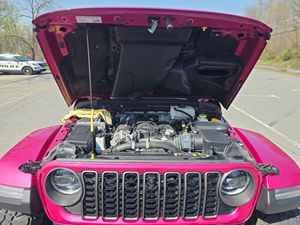 Jeep Wrangler Rubicon 392 Final Edition 4x4 2024 d'occasion en excellent état, 470 ch V8, transmission intégrale permanente, finition Tuscadero Pearl, toit ouvrant Sky One-Touch - Product Image 6