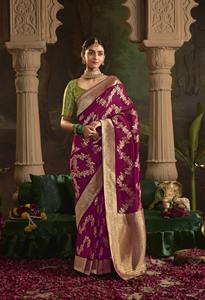 Crêpe de soie pure de créateur avec tissage Zari lourd et Tussles sur Pallu, mariage de style traditionnel, vêtements pour femmes de haute qualité - Product Image 1