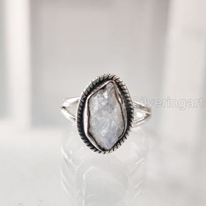 Joyería de piedra cruda, anillo de mujer, piedra lunar arcoíris Natural, piedra preciosa, piedra natal de junio, joyería de banda Bohemia, anillo de Plata de Ley 925 - Product Image 1